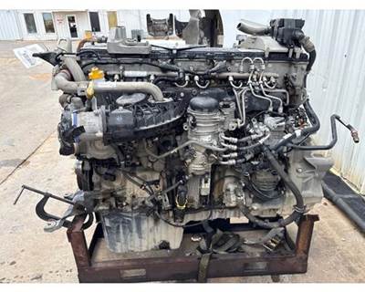Detroit DD13 Engine for a Freightliner Cascadia