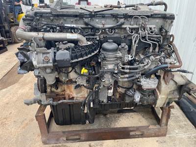 Detroit DD15 Engine for a Freightliner Cascadia