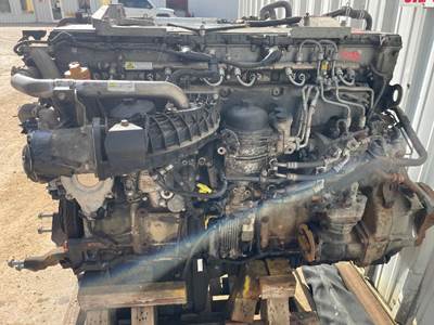 Detroit DD15 Engine for a Freightliner Cascadia