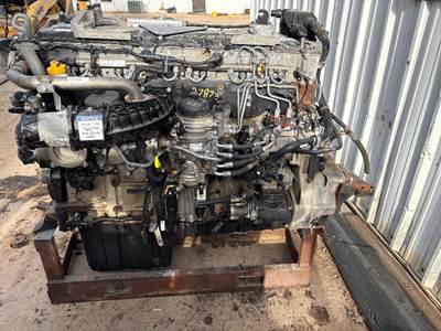 Detroit DD15 Engine for a Freightliner Cascadia