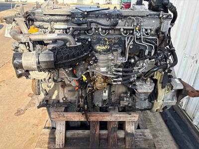 Detroit DD15 Engine for a Freightliner Cascadia