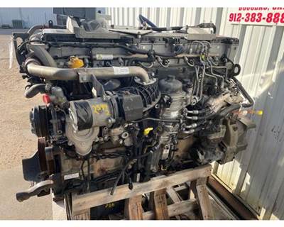 Detroit DD15 Engine for a Freightliner Cascadia