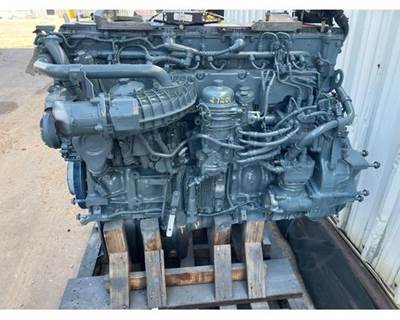 Detroit DD15 Engine for a Freightliner Cascadia