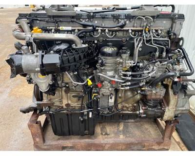 Detroit DD15 Engine for a Freightliner Cascadia