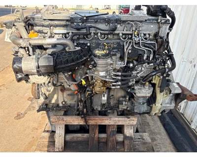 Detroit DD15 Engine for a Freightliner Cascadia