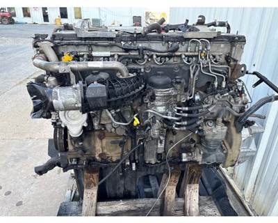 Detroit DD15 Engine for a Freightliner Cascadia