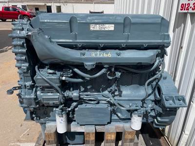 Detroit Series 60 12.7L Engine for a Freightliner FLD120