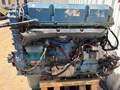 Detroit Series 60 12.7L Engine for a Freightliner ST120