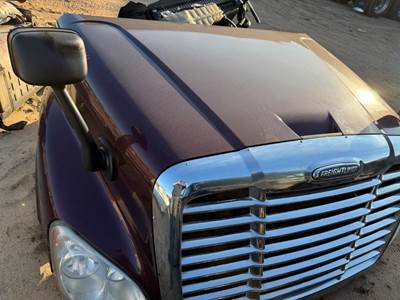 Freightliner Cascadia Hood