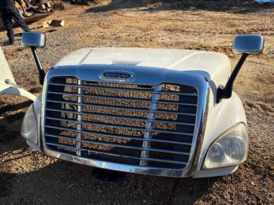 Freightliner Cascadia Hood