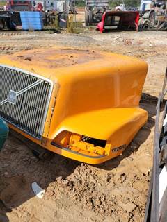 Volvo VNL Hood