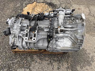 Detroit DT12 Transmission for a Freightliner Cascadia