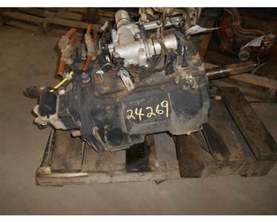 Fuller FOM-16E310C-LAS Transmission for a Freightliner Cascadia