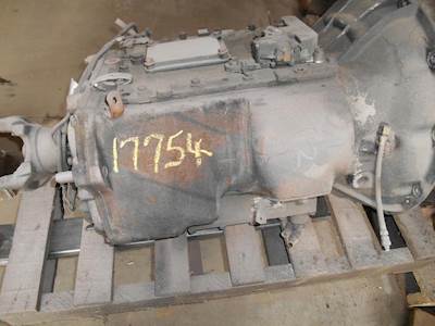 Fuller FRO15210B Transmission for a Kenworth T2000