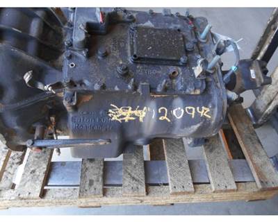 Fuller FRO15210B Transmission for a Kenworth T800