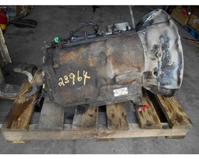 Fuller FRO16210C Transmission for a Kenworth T800