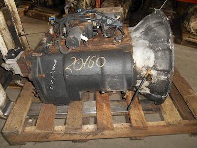 Fuller RTAO16710C-AS Transmission for a Kenworth T2000