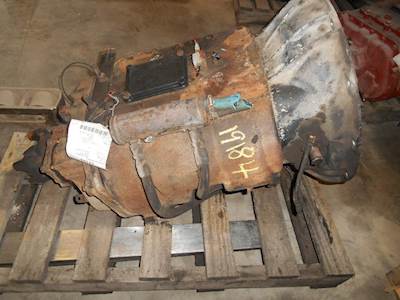Fuller RTLO 15610B Transmission for a Kenworth T2000