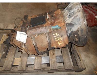 Fuller RTLO 15610B Transmission for a Kenworth T2000