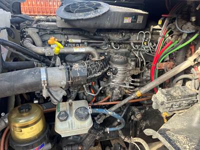 2016 Detroit DD13 Engine