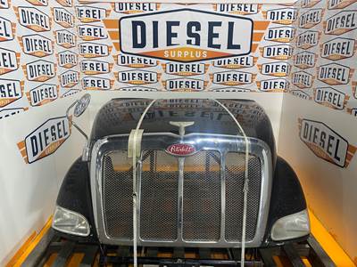 2005 Peterbilt 387 Hood