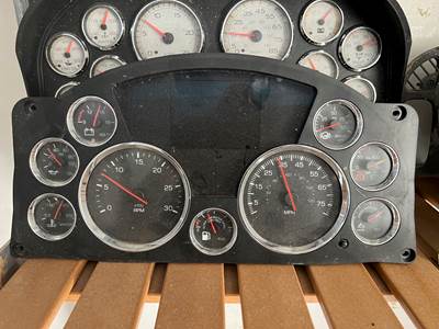 2021 Kenworth T680 Instrument Panel Cluster