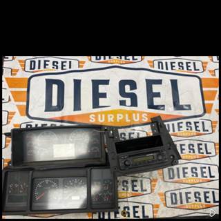 2001 Volvo VNM Instrument Panel Cluster