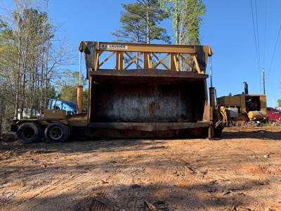 2013 E-Z-GO Car Crusher Machine Press