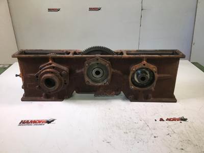 Caterpillar BEHUIZING PTO 7E6618 USED