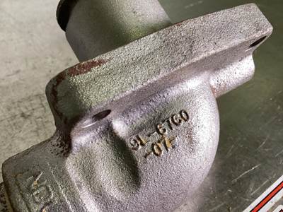 Caterpillar BOCHT KOELWATER 9L6760 USED