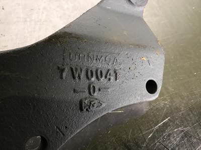 Caterpillar CAT 3204 3306 SUPPORT 7W0041 USED