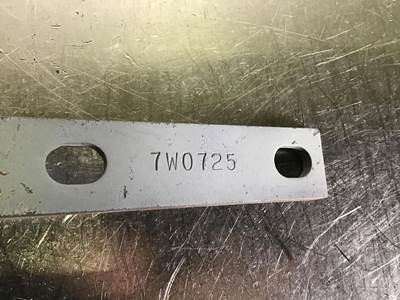 Caterpillar CAT 3306 OIL COOLER BRACKET 7W0725 USED