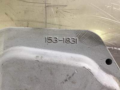 Caterpillar CAT VALVE COVER 1531831 USED