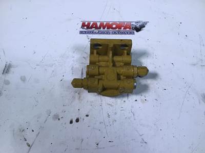 Caterpillar FUEL FILTER HOUSING 1951068 USED