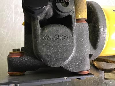 Caterpillar FUEL LIFT PUMP 2476050 USED