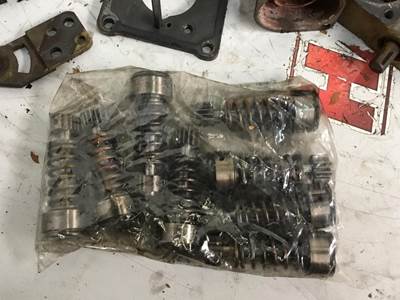 Caterpillar FUEL PUMP 8N9348 USED