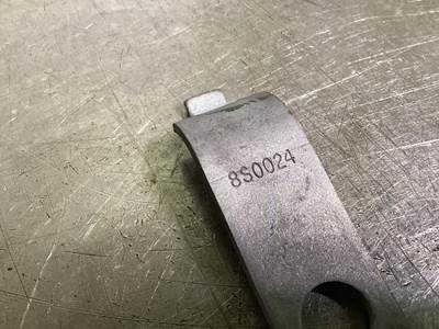 Caterpillar LINE CLIP 8S0024 USED