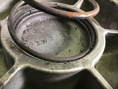 Caterpillar OLIEFILTERHUIS DEKSEL 2W9299 USED