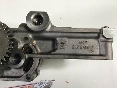 Caterpillar OLIEPOMP MET TUSSENTANDWIEL 1192924 USED