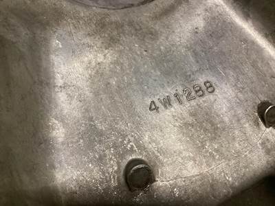 Caterpillar ROCKER COVER 1552572 USED