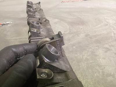 Caterpillar ROCKER SHAFT, BOTTOM, COMPLT. ASSY. 2374376 USED