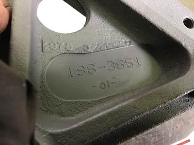 Caterpillar STEUN ALTERNATOR 1863651 USED