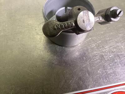 Caterpillar TAPPET BRIDGE WITH GUIDE PIN, INLET 4N5612 USED