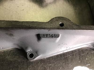 Caterpillar TUSSENSTUK KLEPPENDEKSEL 4W0560 USED