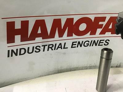 Caterpillar VALVE GUIDE STD INLET+EXHAUST 1737188 NEW