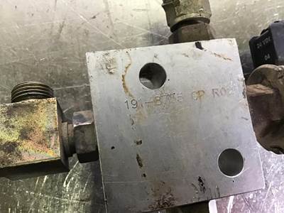 Caterpillar VERDEELSTUK 1918735 USED