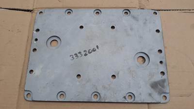 Cummins COVER,WATER HEADER 3332001 NEW