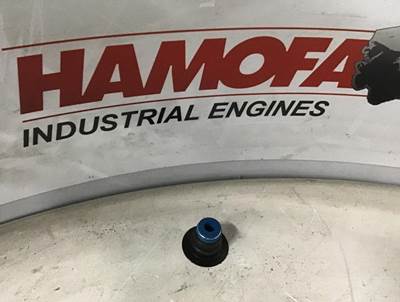 Cummins CUM - SEAL - VALVE STEM 3957912 NEW