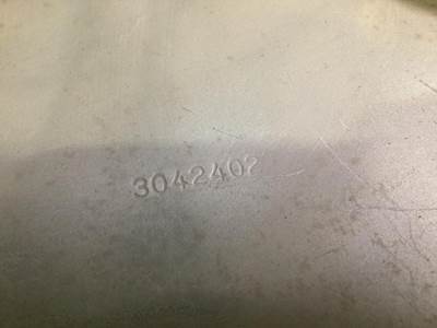 Cummins CUM NT855 VALVE COVER 3042402 USED