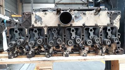 Cummins CYLINDER HEAD CUMMINS 6B5.9 CK10267 USED